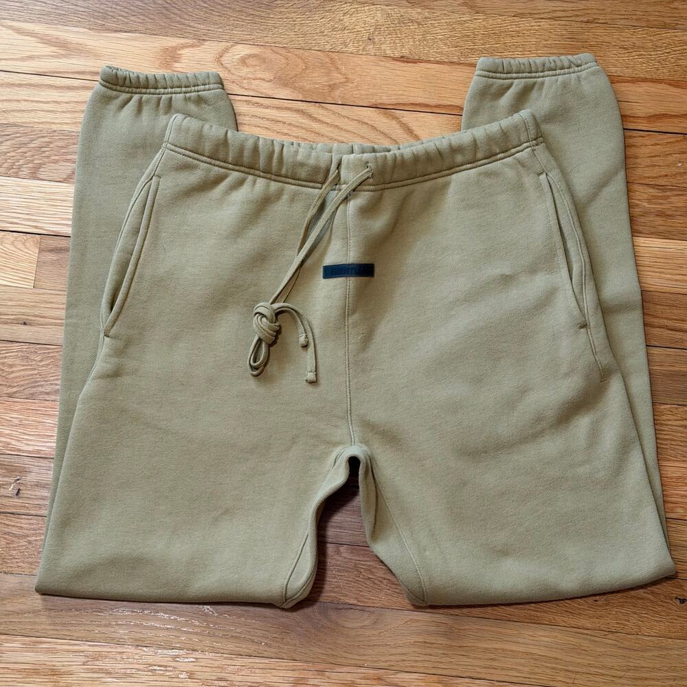 Fear of God | Men’s Essentials Cuffed Sweatpants FW21 Pistachio ? Size Medium